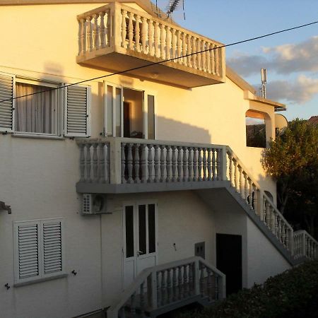 Apartment Zdenka ポヴリャナ エクステリア 写真