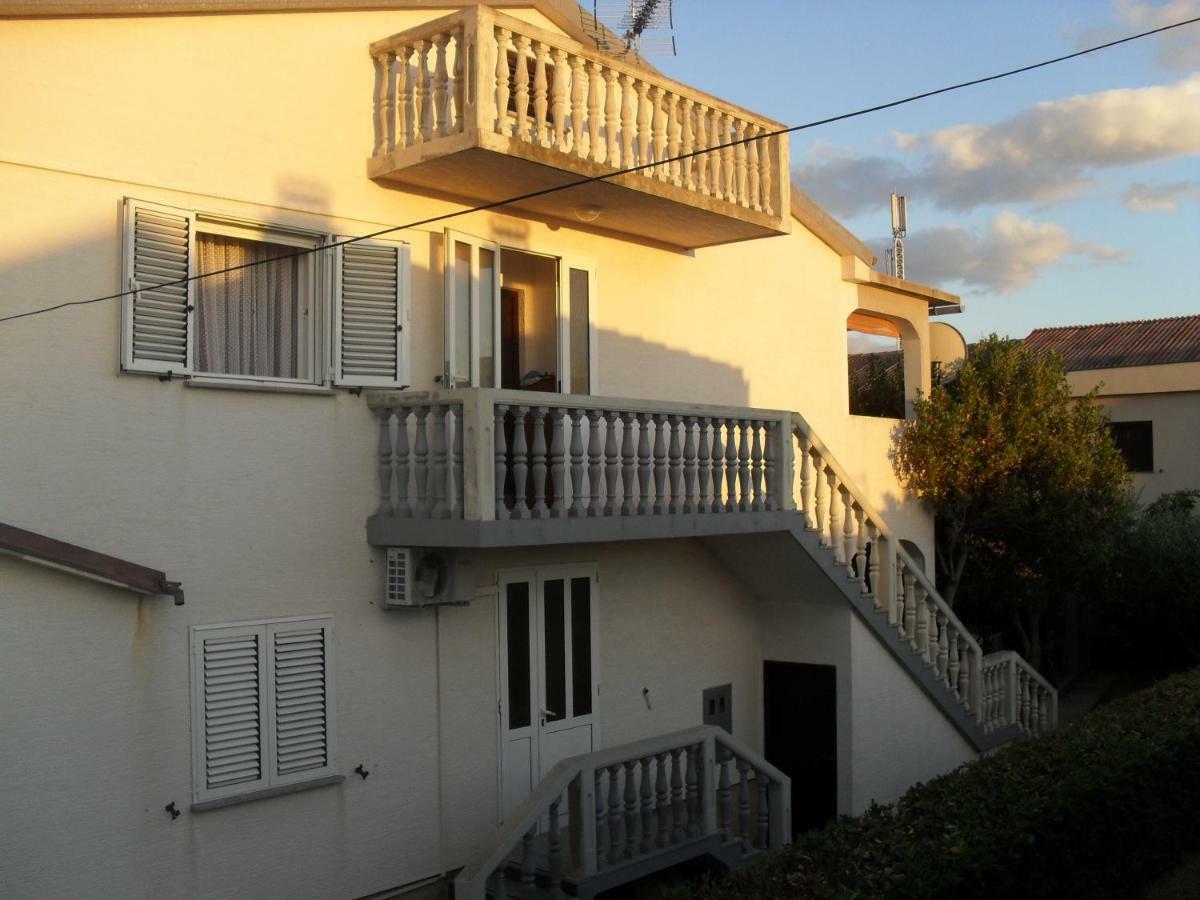 Apartment Zdenka ポヴリャナ エクステリア 写真