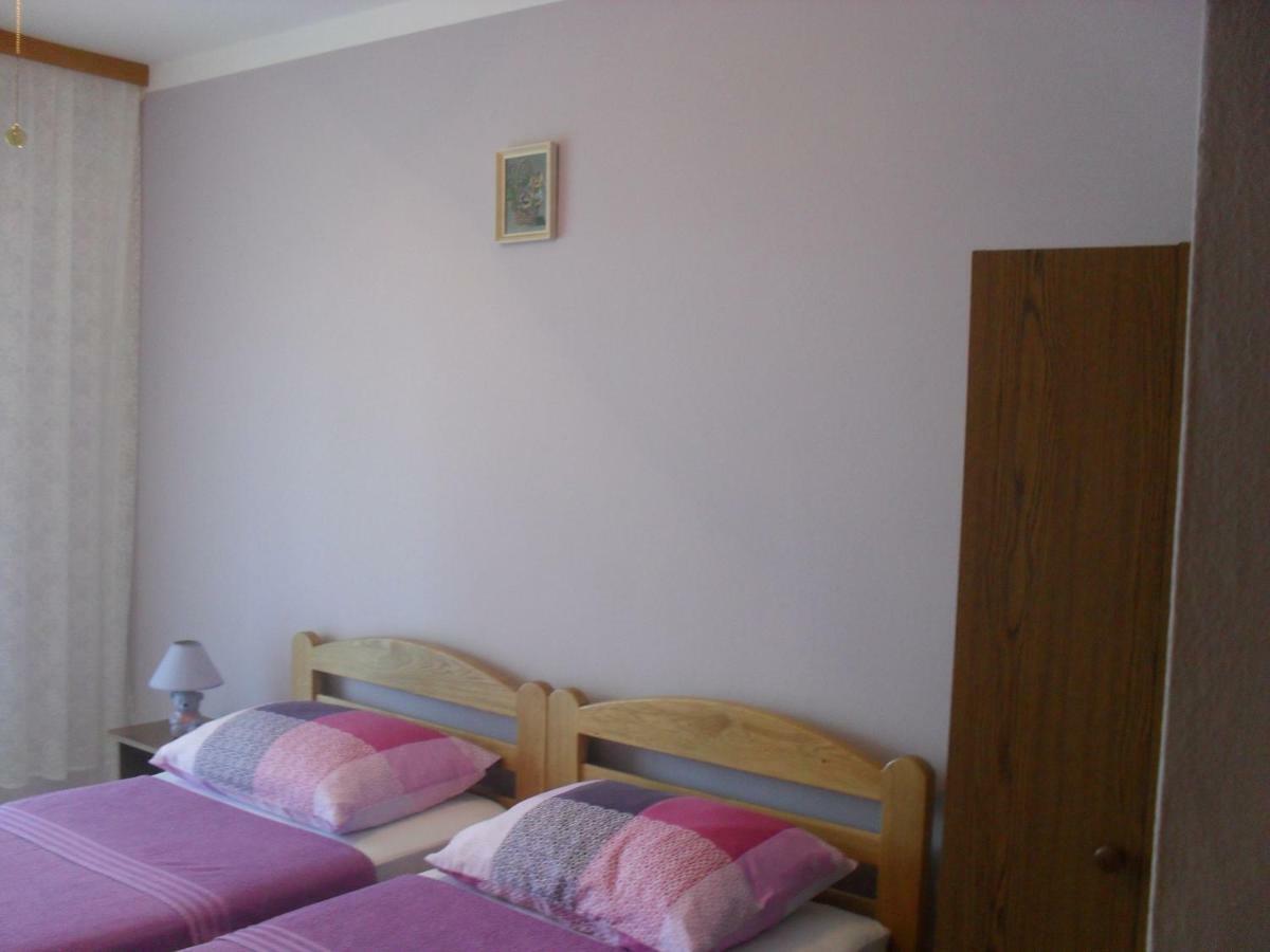 Apartment Zdenka ポヴリャナ エクステリア 写真