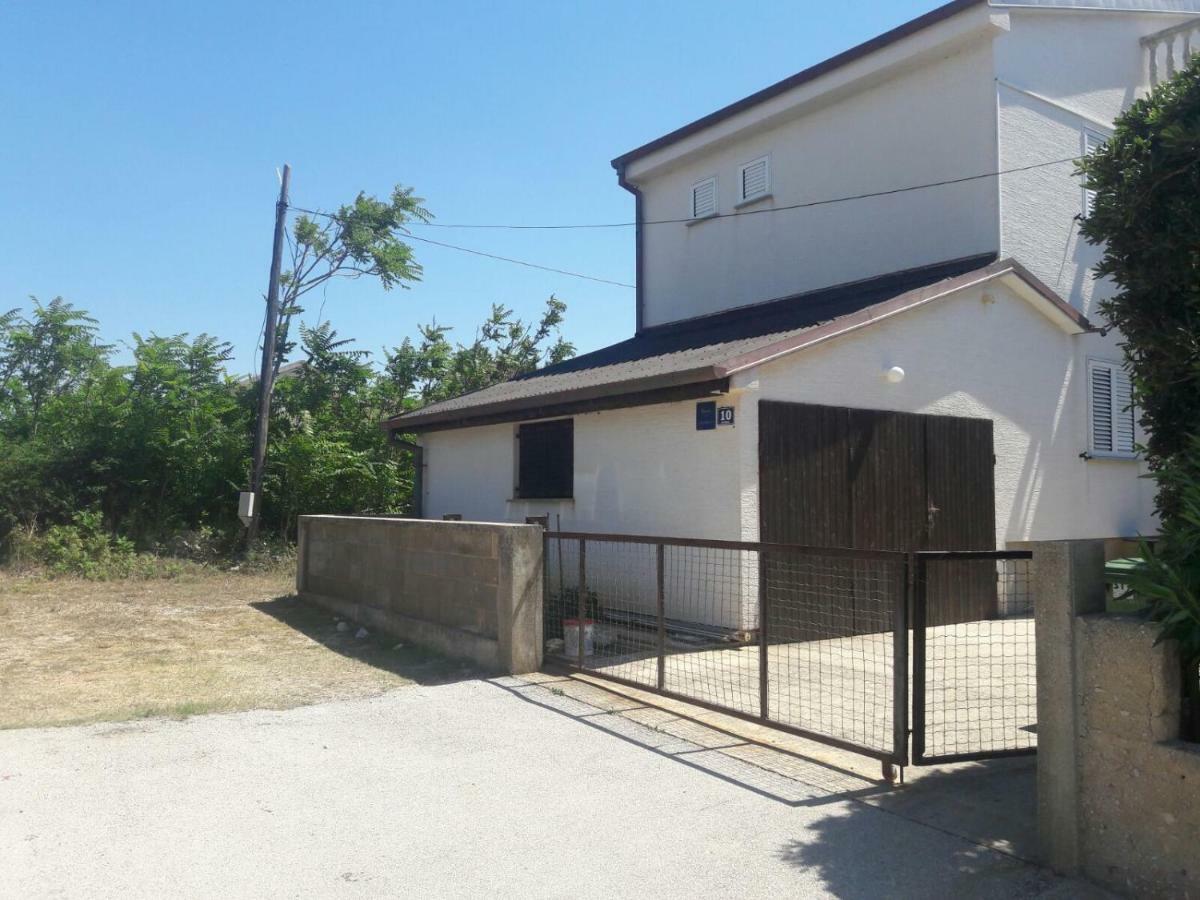 Apartment Zdenka ポヴリャナ エクステリア 写真
